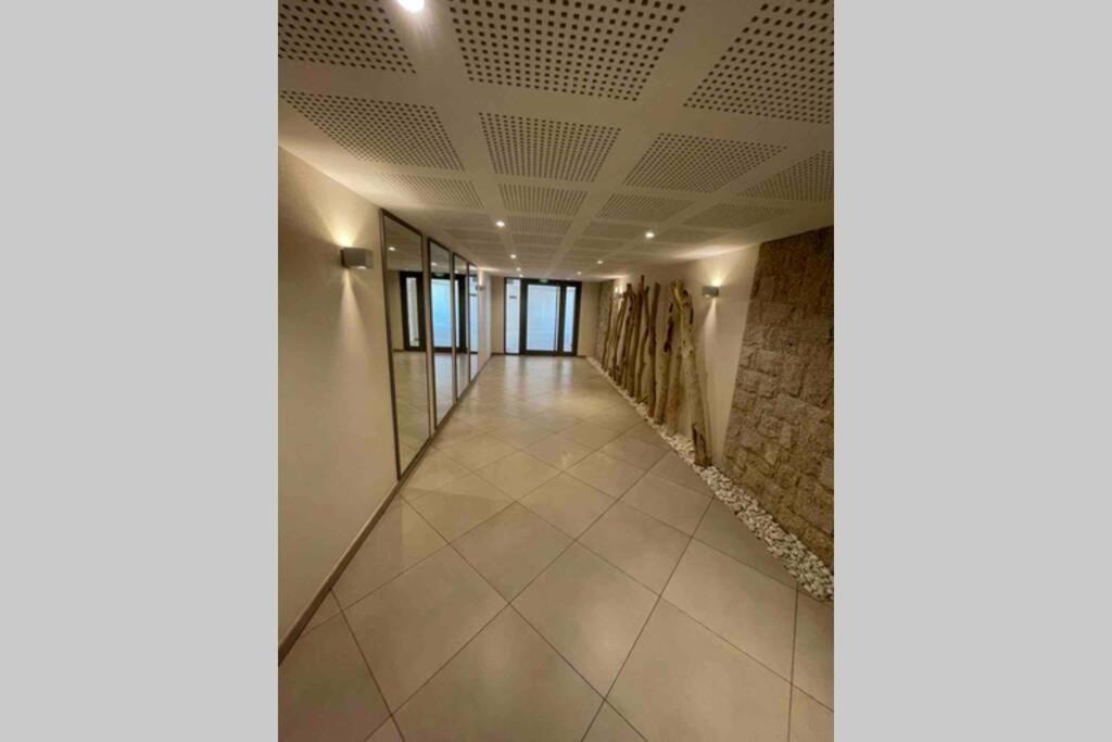 Appartement Piscine Terasse Gym Sauna Balneo Sainte-Maxime Esterno foto